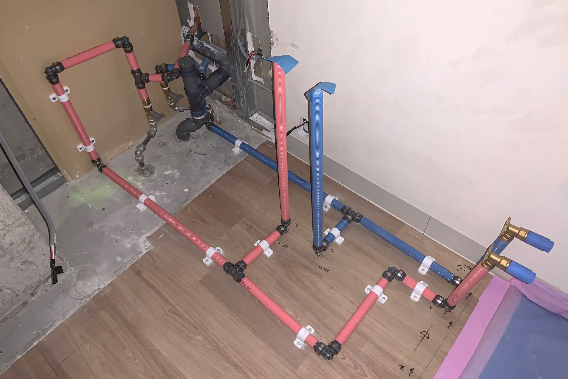 配管のリノベーションはどこまでやるの 中古住宅リノベーションのreolabo